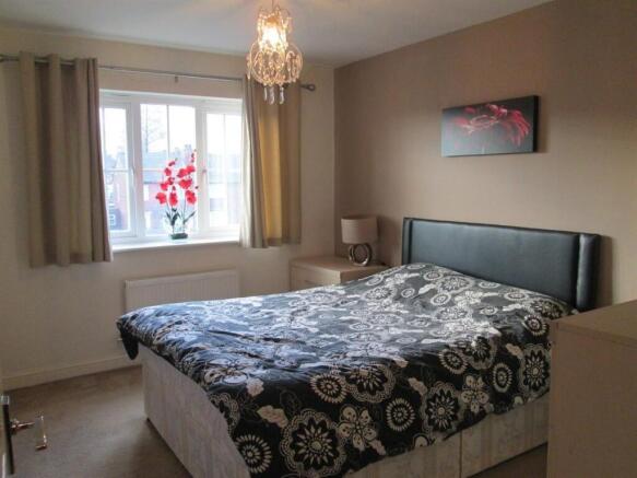 40 flash road bedroom 1.jpg