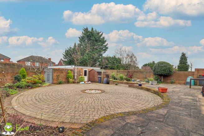 Landscaped & Easy to Maintain
