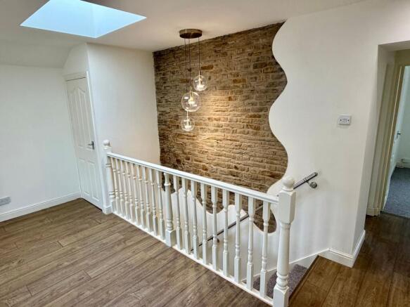 2 bed Apartment for sale Image 11