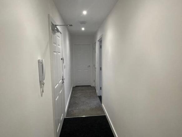 1 bed Apartment to rent Image 5