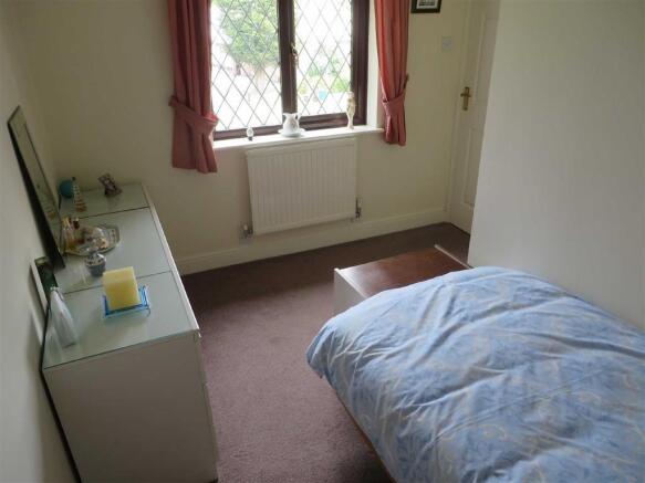 BEDROOM 5 (FRONT)