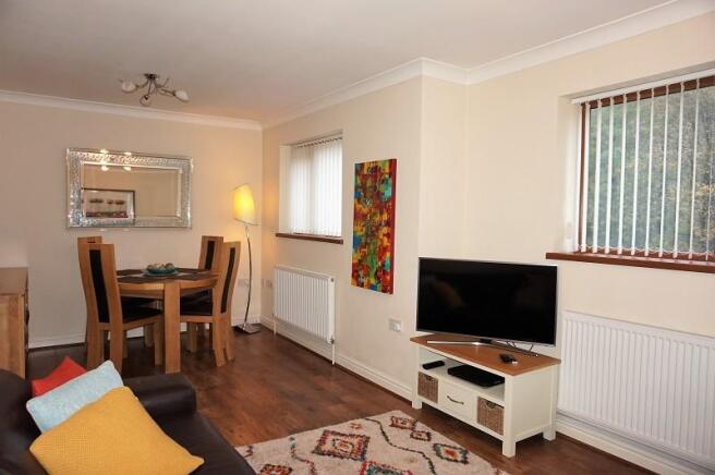 Lounge/Dining Room