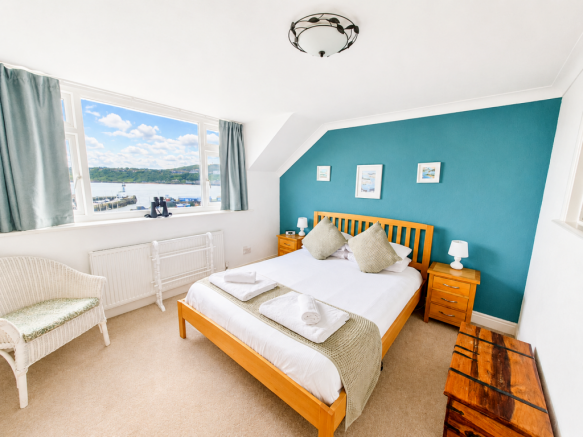 3 bed Terraced for sale Image 8