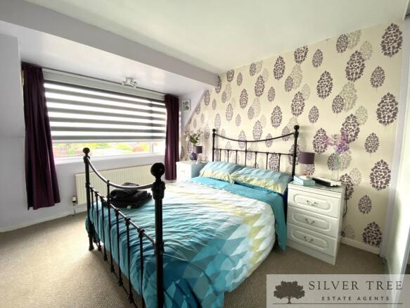 4 bed Detached for sale Image 9