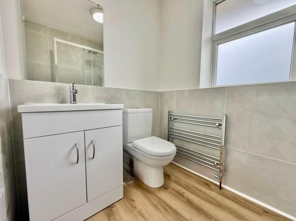 3 bed Semi-Detached to rent Image 12
