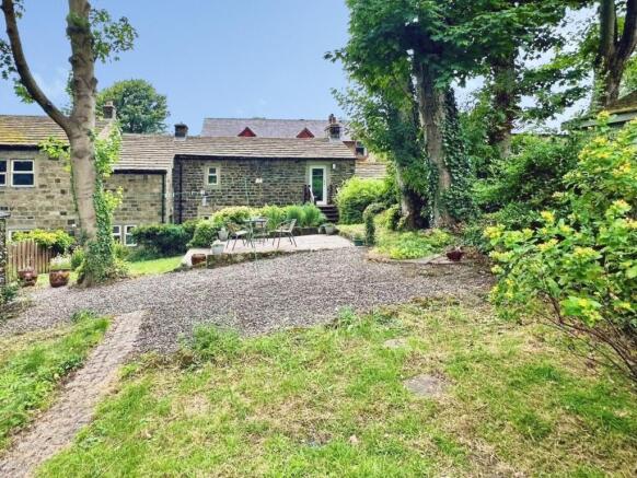 3 bed Terraced for sale Image 12