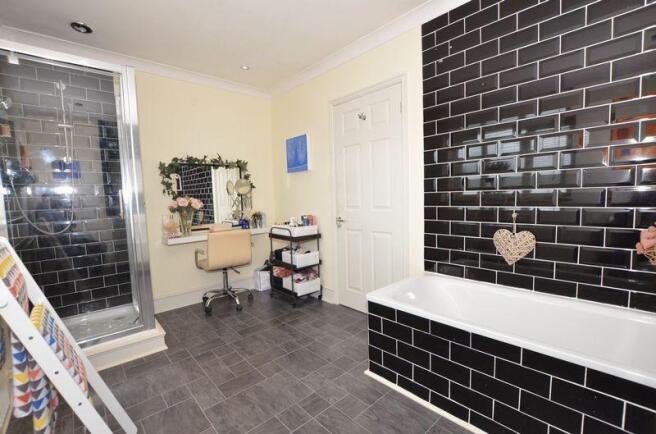 En Suite to Be...