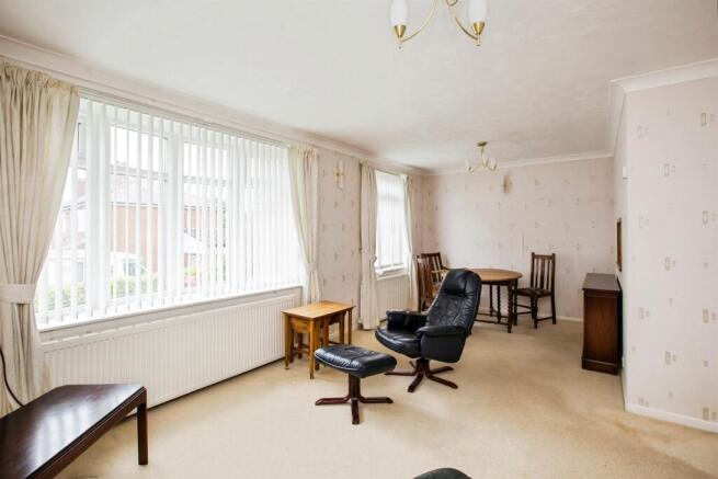 3 bed Detached Bungalow for sale Image 11