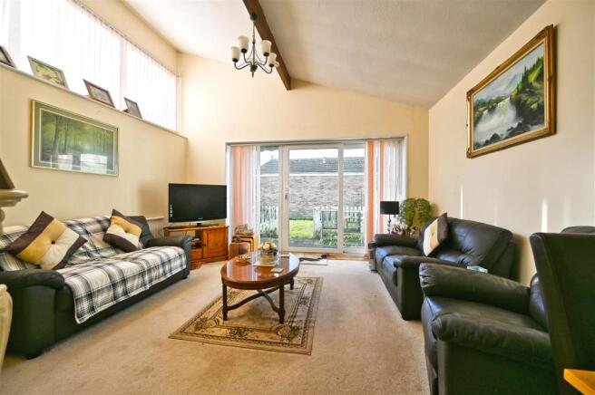 Lounge / Dining Room