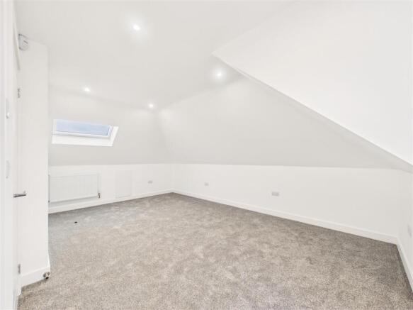 2 bed Semi-Detached Bungalow for sale Image 5