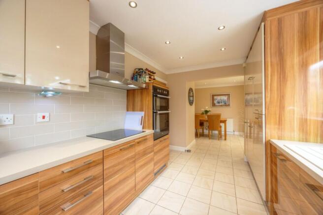 3 bed Detached Bungalow for sale Image 10