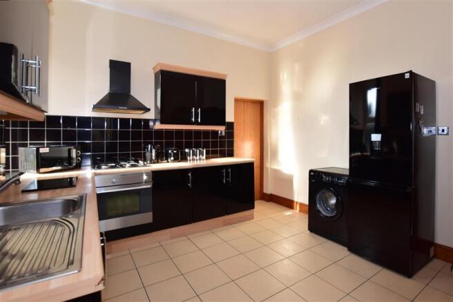 Kitchen/ Breakfast Room
