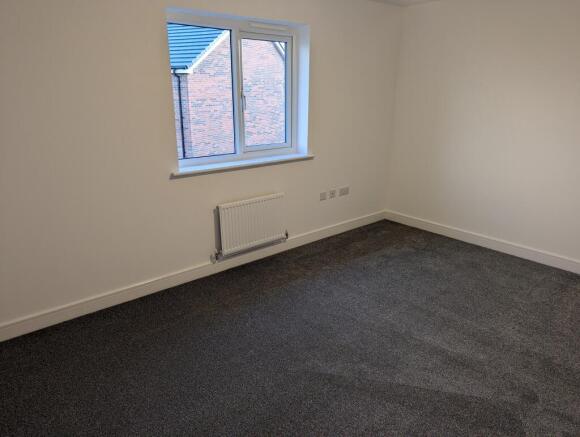 2 bed Semi-Detached to rent Image 6