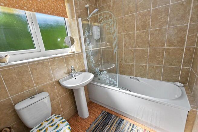 2 bed Apartment for sale Image 4