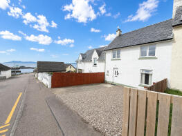 2, Loch Nevis Crescent, Mallaig PH41 4QJ