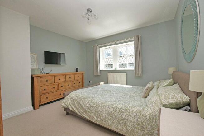 3 bed Terraced for sale Image 8