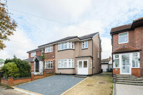 98, Herent Drive, Clayhall, Ilford IG5 0HG