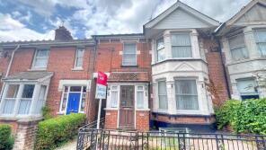 Flat A, Lynton House, Charles Street, Petersfield GU32 3EH