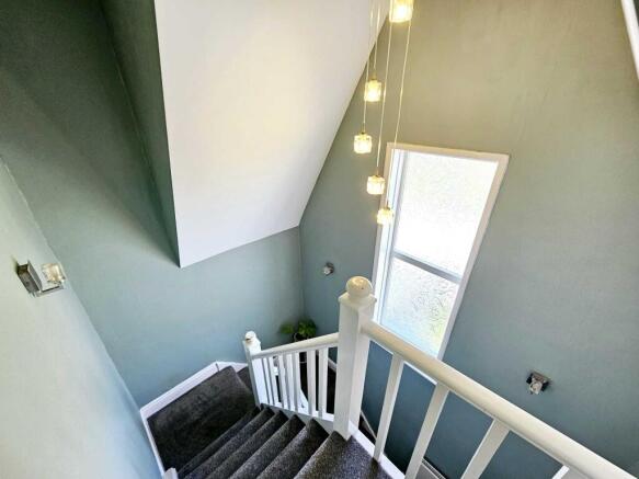 3 bed Semi-Detached for sale Image 10