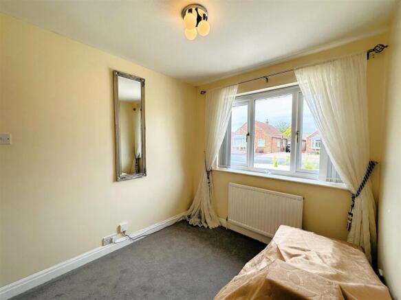 3 bed Detached Bungalow for sale Image 11