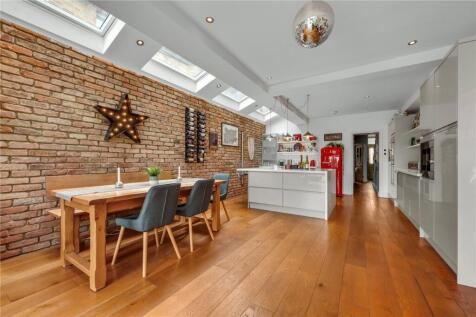 Kings Road, Walton-on-Thames, Surrey, KT12