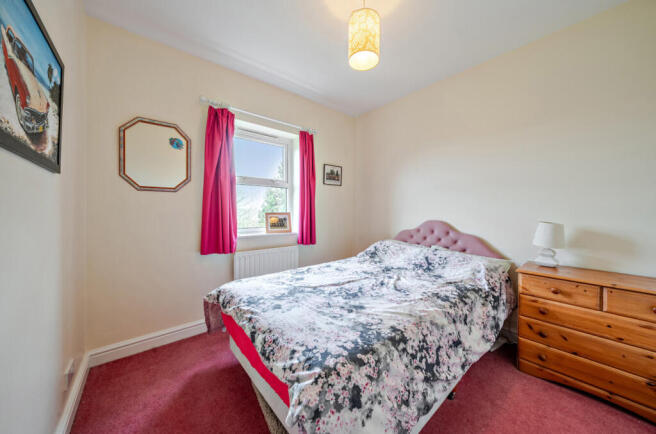 2 bed Flat for sale Image 5