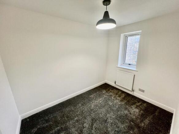 2 bed House to rent Image 12