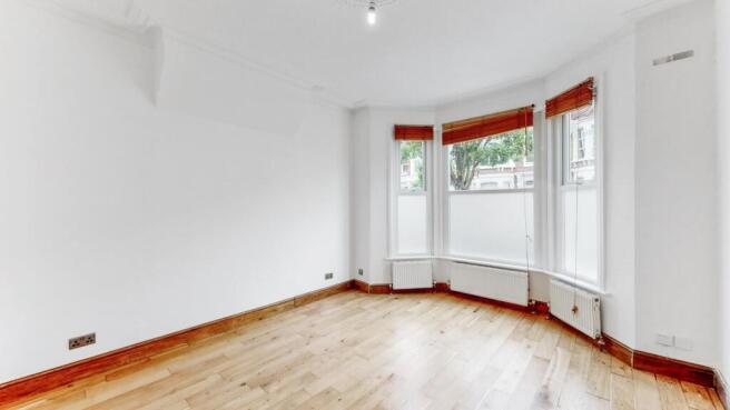 High ceilings in into bay window room 2