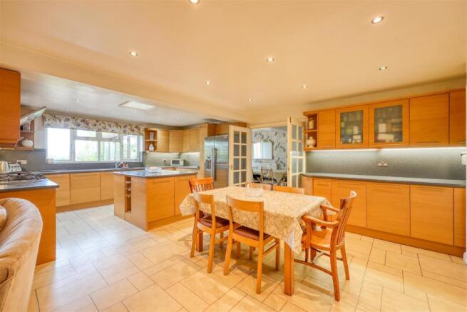 Kitchen Living Area