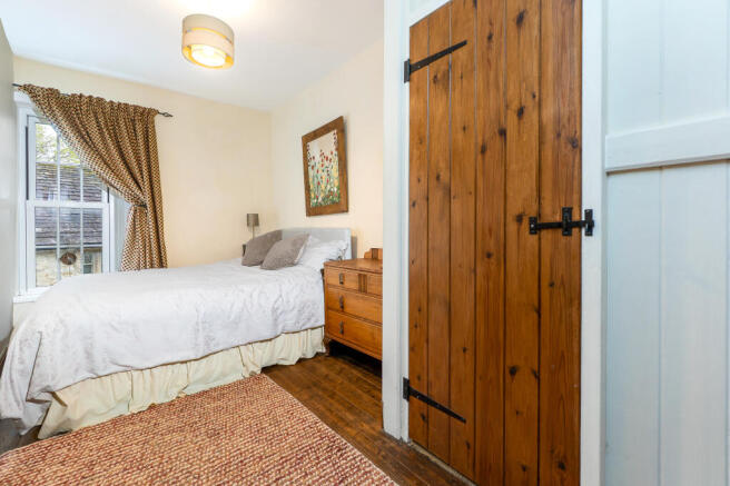 3 bed Terraced for sale Image 9
