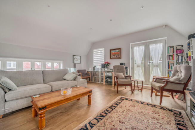 1395902-10-695f82...