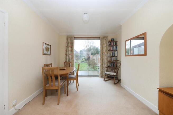 Dellfield Crescent, Uxbridge photo 4