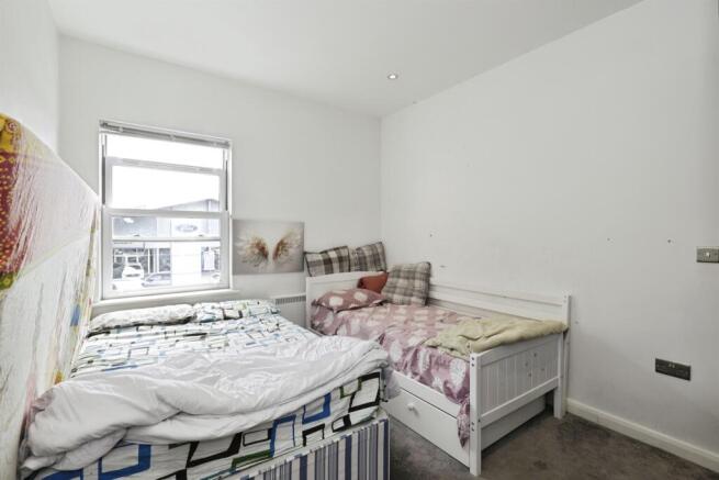 2 bed Apartment for sale Image 10