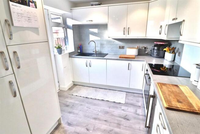 OPEN PLAN DINING KITCHEN