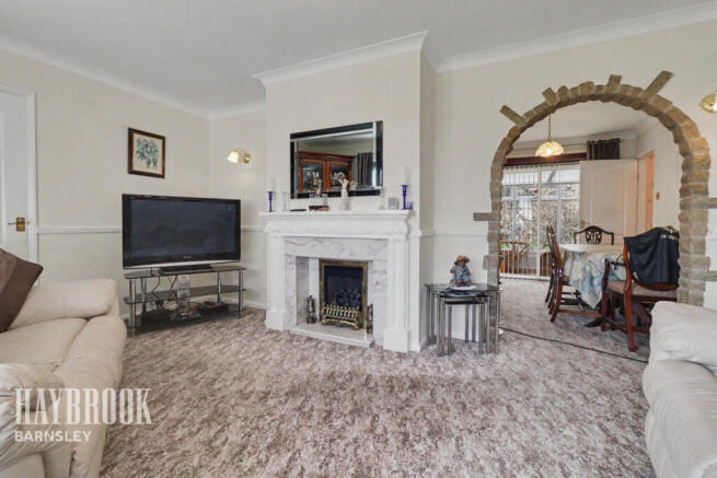 4 bed Detached Bungalow for sale Image 6