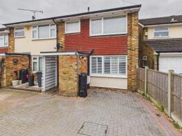 9, Farndale Gardens, High Wycombe HP15 7HE
