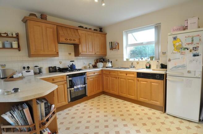 Kitchen & Breakfast Room