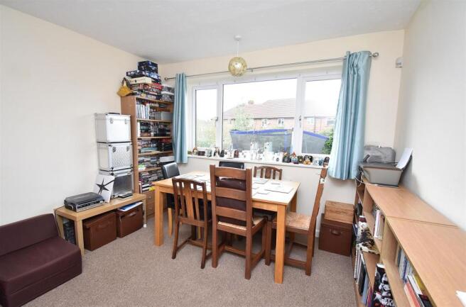 DINING ROOM.jpg