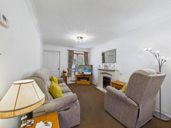 2 bed Terraced Bungalow for sale Image 9