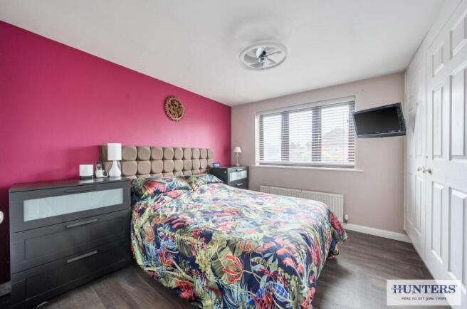 4 bed Detached for sale Image 11