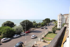 Flat 41, Westcliff Court, Edith Road, Clacton-on-sea CO15 1LA
