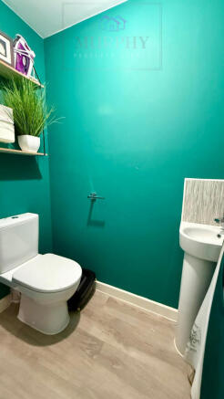 3 bed Semi-Detached for sale Image 9
