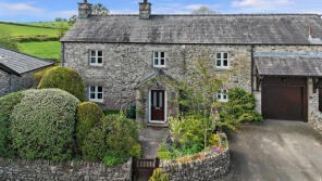 3 The Farmhouse, Lower Haverflatts, Haverflatts Lane, Milnthorpe LA7 7FB