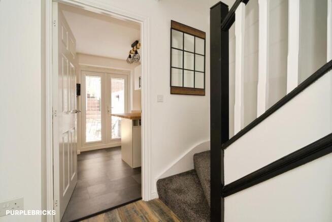3 bed Semi-Detached for sale Image 9