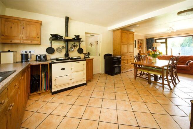 03 Kitchen