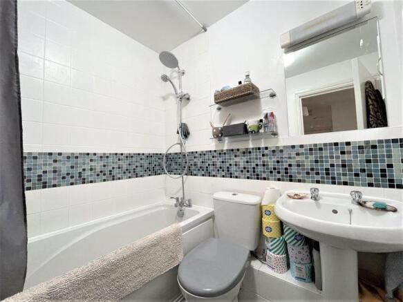 Photo 10
