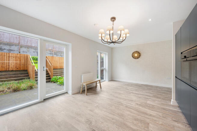 4 bed Detached for sale Image 5