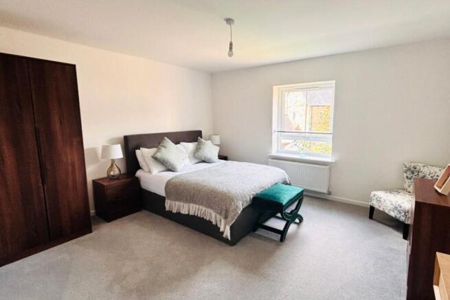 3 bed Semi-Detached for sale Image 5
