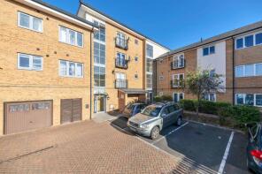 4, Radstock Crescent, Broughton, Milton Keynes MK10 9NE