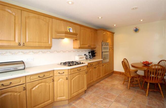 6008_Fern Close (1).